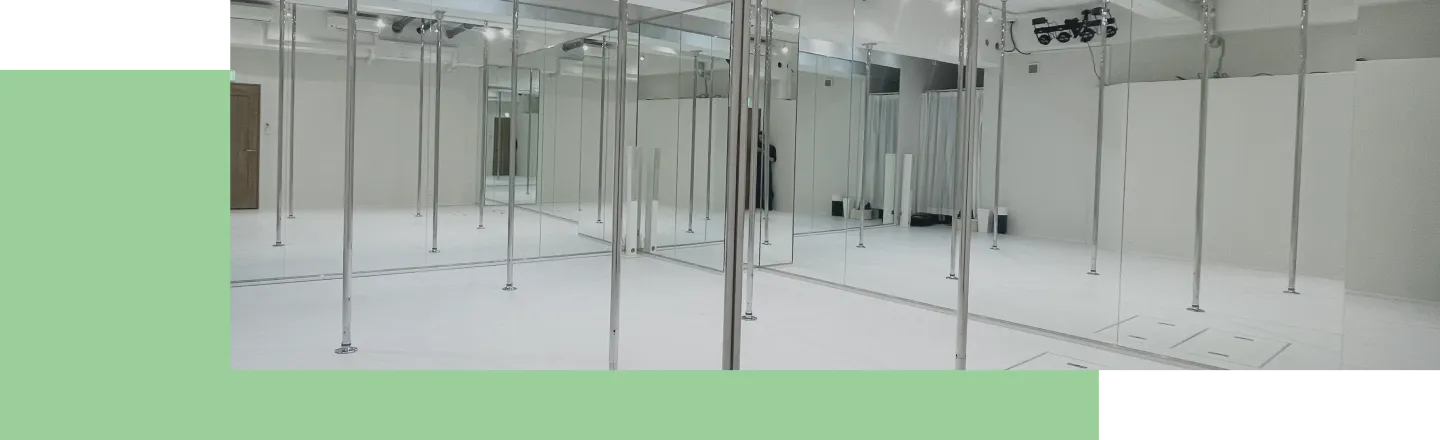 studio-header